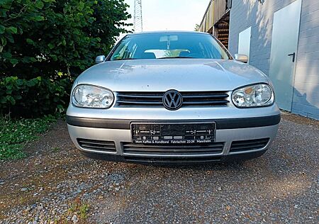 VW Golf Volkswagen 1.4 CHAMP