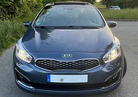 Kia Cee'd Ceed / Ceed 1.6 GDI Platinum Edition