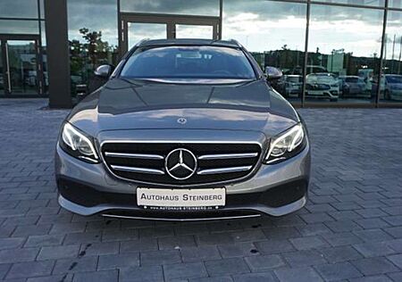 Mercedes-Benz E 300 AUTOMATIK+NAVIGATION+SHZ+TEMPOM+XENON E -Klasse T-