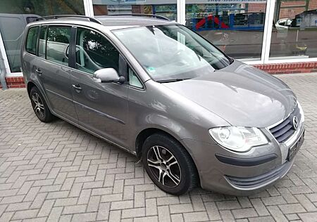 VW Touran Volkswagen 1.9 TDI DPF Conceptline /7-Sitzer/AHK/Met./1. Hd.