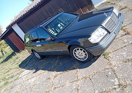 Mercedes-Benz E 320 T Sport-Line