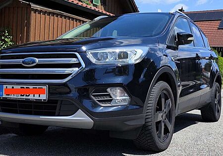 Ford Kuga gebraucht kaufen Ford Kuga 1.5 EcoBoost 2x4 Titanium
