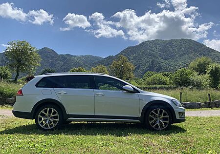 VW Golf Variant Volkswagen 4Motion Alltrack Pano Sitzh. Standh. AHK, Dyn