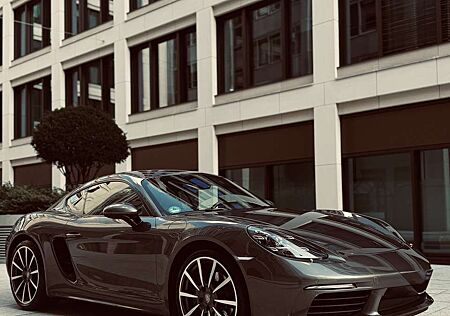 Porsche 718 Cayman