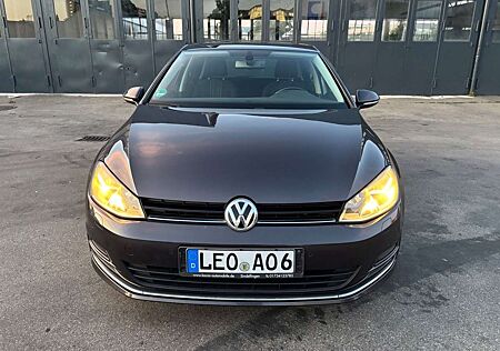 VW Golf Volkswagen VII Lim. Lounge BMT*2,0 DSG Lim