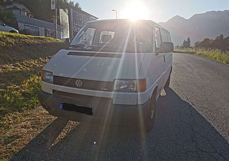 VW T4 Multivan Volkswagen Multivan T4 TDI 7DCUU2