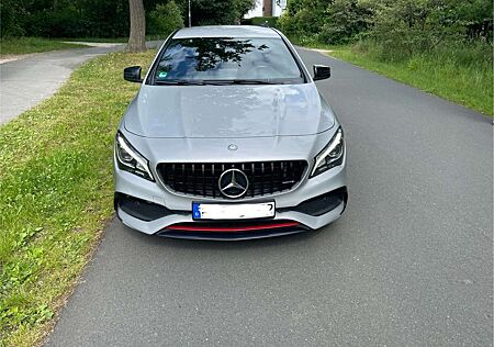 Mercedes-Benz CLA 250 4Matic 7G-DCT Sport