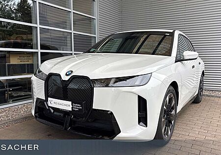 BMW iX A xDrive45 M-Sport,AHK,DAProf,Autom