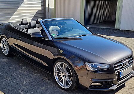 Audi A5 Cabrio 2.0 TFSI quattro S tronic
