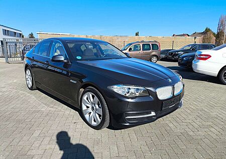 BMW 520 i,LEDER,HEADUP DISPLAY,KLIMA,NAVI,ALU
