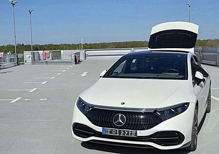 Mercedes-Benz EQS 450 Electric Art