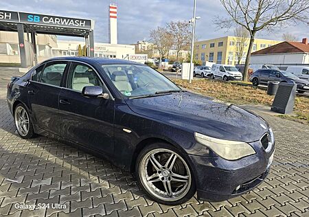 BMW 525