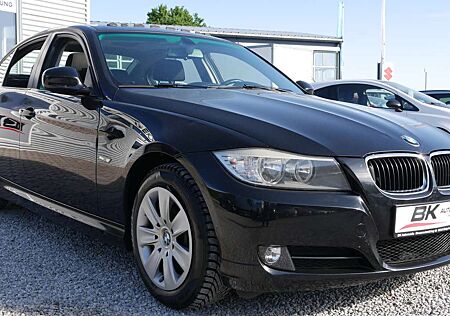 BMW 320 i LCI Schiebedach Sitzheizung Navigationssystem