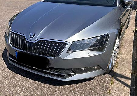 Skoda Superb Combi 2.0 TDI DSG