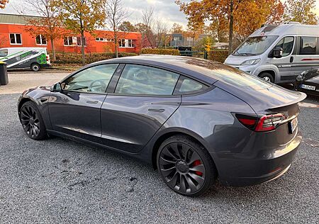 Tesla Model 3 1. HAND Allradantrieb Dual Motor Performance