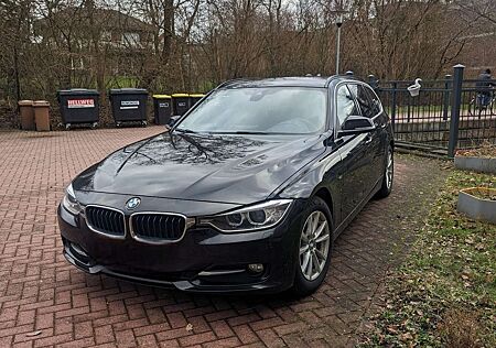 BMW 318d 318 Touring Aut. Sport Line