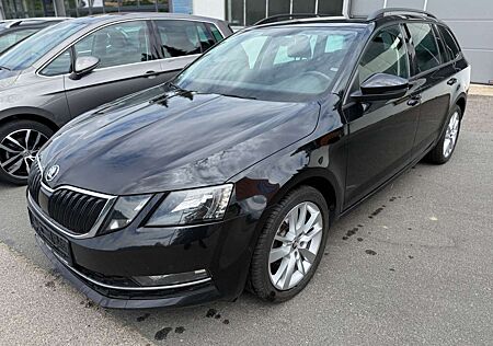 Skoda Octavia Combi Style 2.0 TDI DSG NAVI EURO6 1Hand