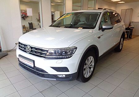 VW Tiguan Allspace Volkswagen Highline 4Motion / KAMERA / LED