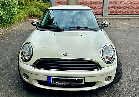 Mini ONE pepper white, TÜV Neu, unfallfrei, top Zustand