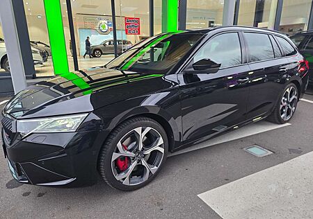 Skoda Octavia 2.0 TSI 195 kW RS incl. Standheiz, Schiebedach