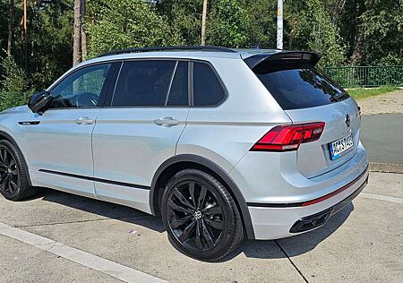 VW Tiguan Volkswagen R-Line Black Style,AHK,Pano,360°,5J Anschl.-Gar