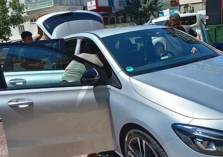 Mercedes-Benz B 250 7G-DCT Progressive