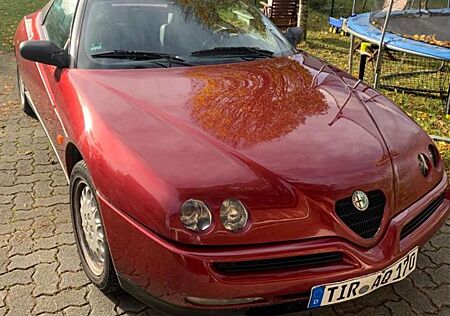 Alfa Romeo Spider 2.0 16V Twin Spark 916