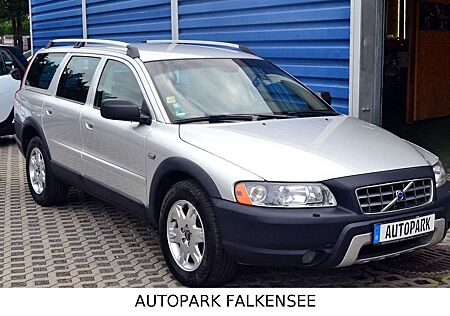 Volvo XC 70 XC70 D5 KOMBI SUMMUM 4X4 ALLRAD VOLLEDER+1.HAND