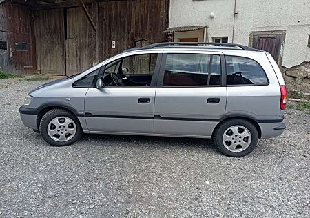 Opel Zafira 2.2 Selection Executive