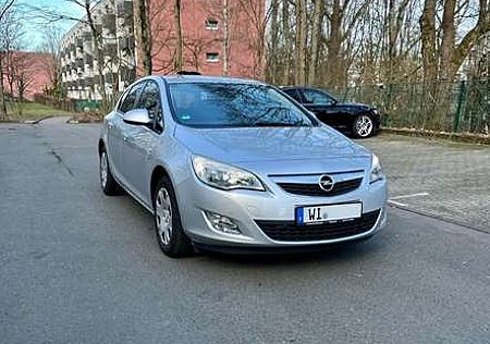 Opel Astra 1.4 Turbo 150 Jahre