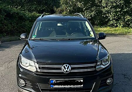 VW Tiguan Volkswagen TÜV NEU 2.0 TDI DPF 4Motion DSG Track & Style