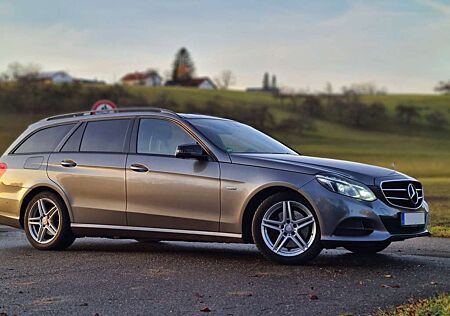 Mercedes-Benz E 220 T BlueTEC 4Matic 7G-TRONIC Avantgarde