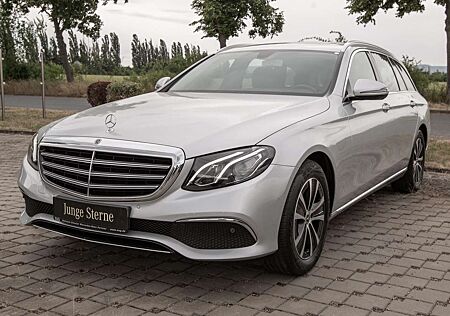 Mercedes-Benz E 200 T EXCLUSIVE RüKam+Totwink+MBUX+SHD+Sitzhzg