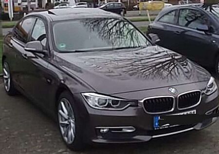 BMW 320d 320 3er Diesel Sport-Aut. Modern Line