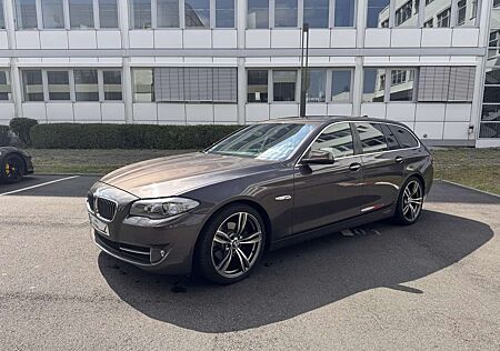 BMW 523i 523 Touring Aut.