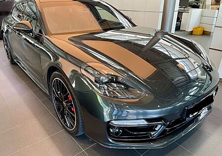 Porsche Panamera GTS Sport Turismo