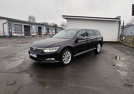 VW Passat Volkswagen Highline DSG Automatik/AHK/NAVI/SHZ/Tacho Digital