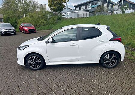 Toyota Yaris Hybrid Teampl. Zins 1,99% Comfort-Paket SH LHZ ZV