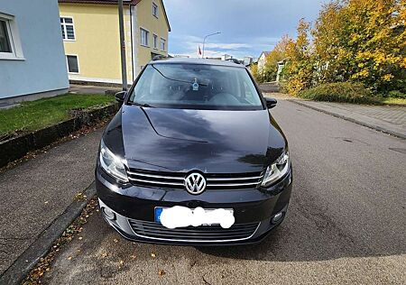 VW Touran Volkswagen 1.6 TDI DPF BlueMotion Technology Comfortline