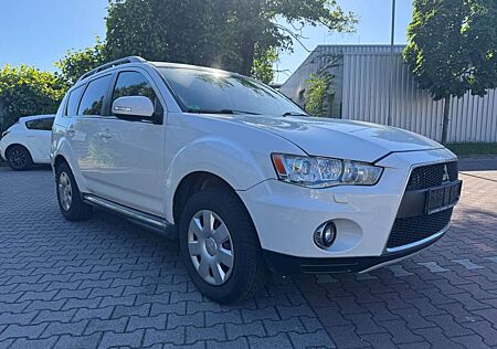 Mitsubishi Outlander XTRA 4WD*AHK*XENON*