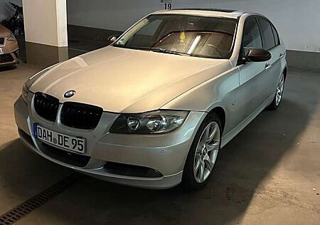 BMW 320i 320 E90 Navi