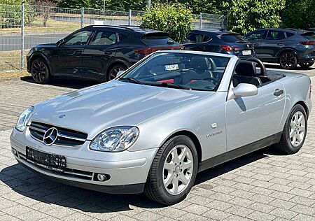 Mercedes-Benz SLK 200 Kompressor / 192 PS / 141 KW / Garagen Fahrzeug