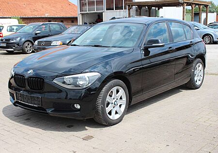 BMW 114 i Navi PDC h. Klimaa.