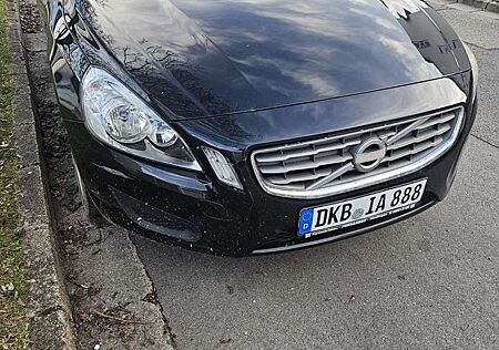 Volvo V60 D3 Momentum Pro