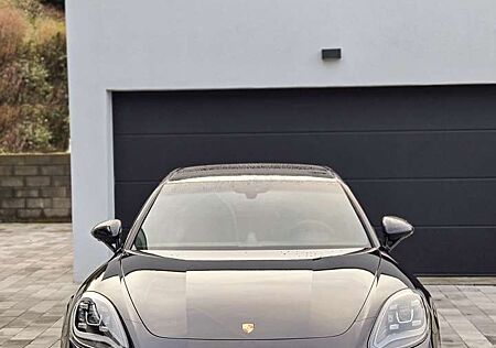 Porsche Panamera 4