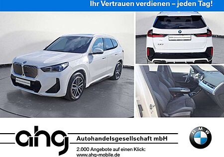 BMW iX1 xDrive30 M Sportpaket Panorama Head-Up Harma