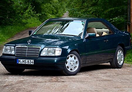 Mercedes-Benz E 220 Coupé