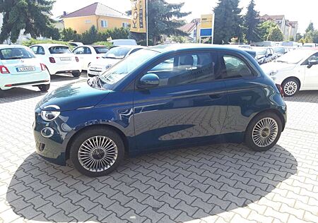 Fiat 500E 3+1 Icon MJ22 320km Reichweite
