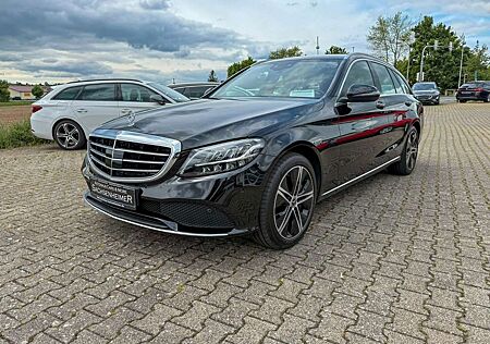 Mercedes-Benz C 300 e T-Modell | ACC | Spurhalte. | LED | AHK