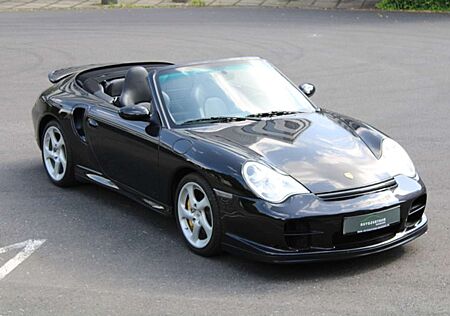 Porsche 911 Turbo S Cabriolet Deutsch/Scheckheft/Keramik